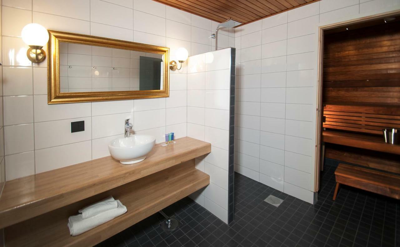 Boutique Hotel Mustaparta Tornio Extérieur photo